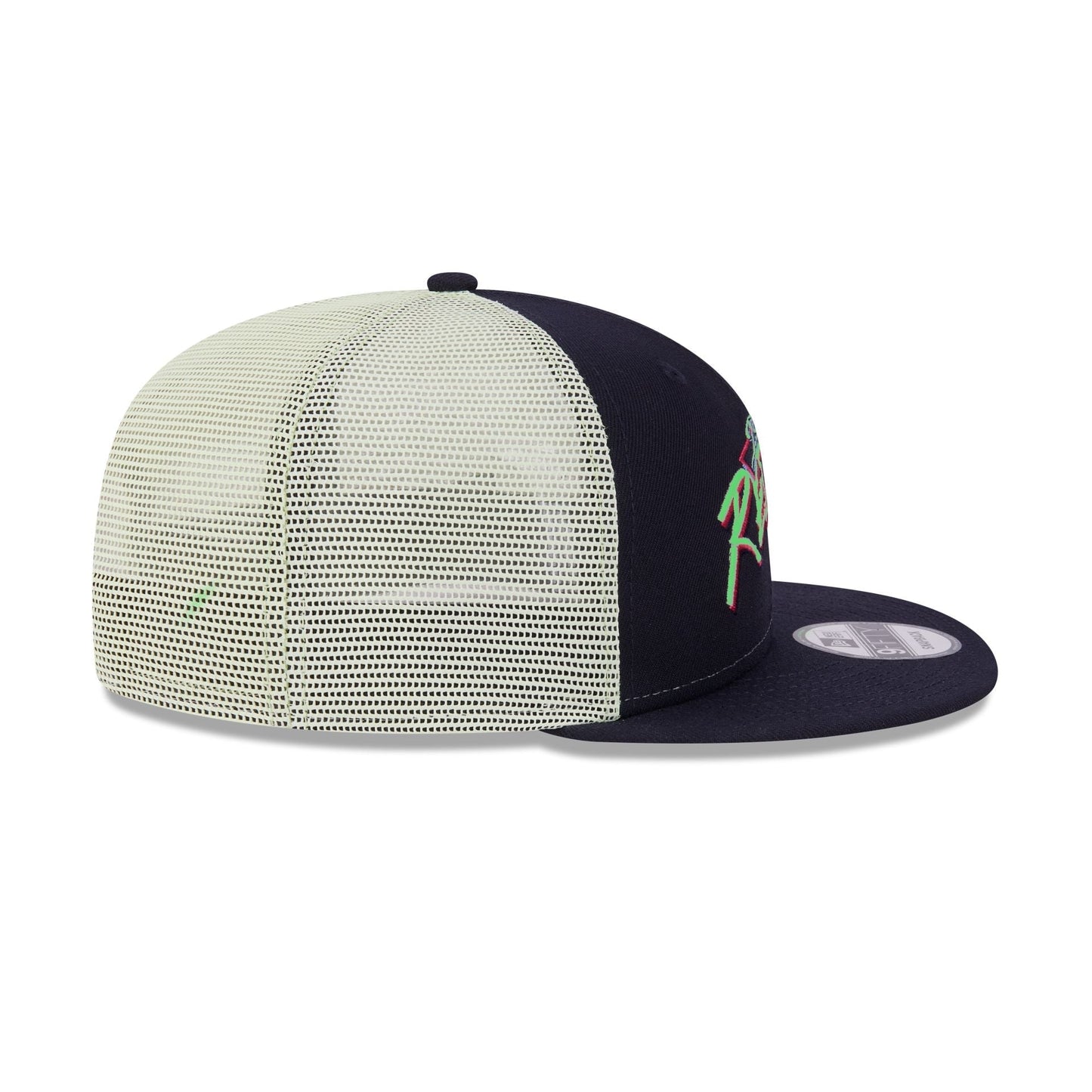 Boston Red Sox Glow-In-The-Dark 9FIFTY Trucker Hat