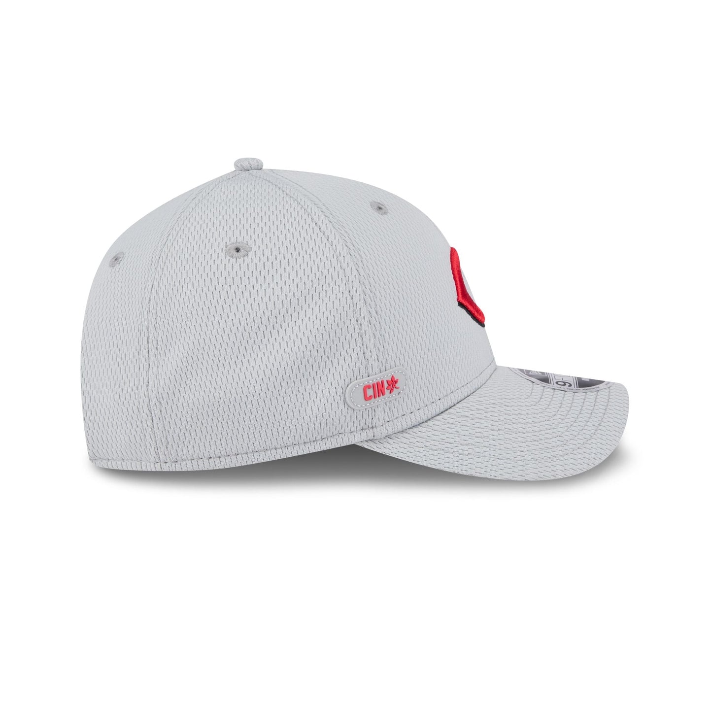 Cincinnati Reds 2025 Clubhouse Gray 9FORTY M-Crown Snapback Hat