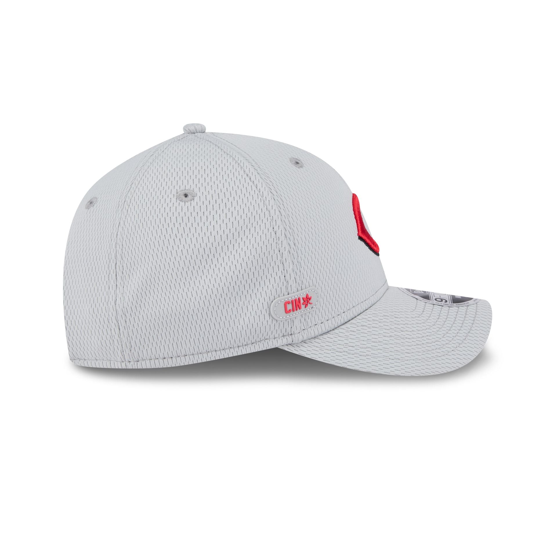 Cincinnati Reds 2025 Clubhouse Gray 9FORTY M-Crown Snapback Hat