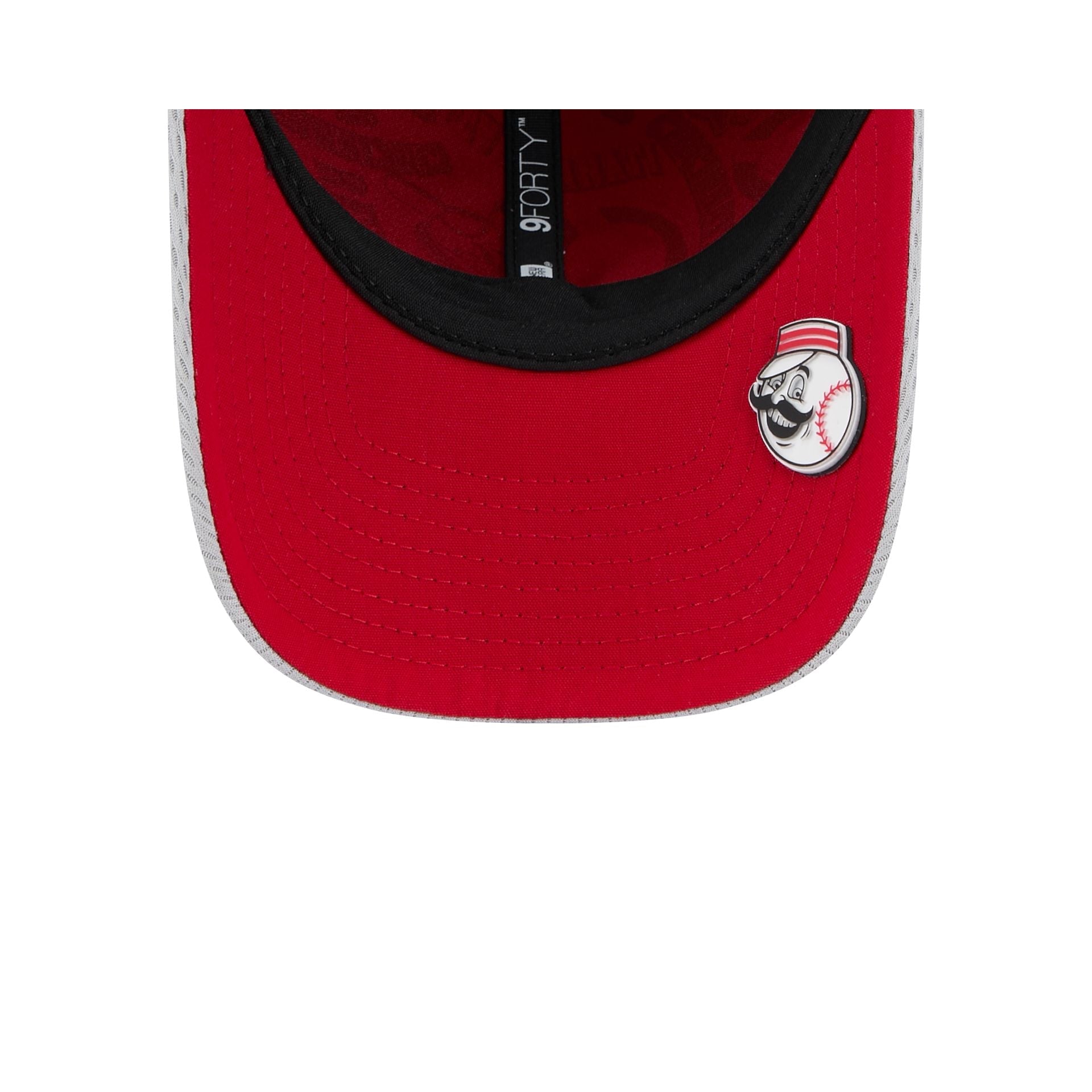 Cincinnati Reds 2025 Clubhouse Gray 9FORTY M-Crown Snapback Hat