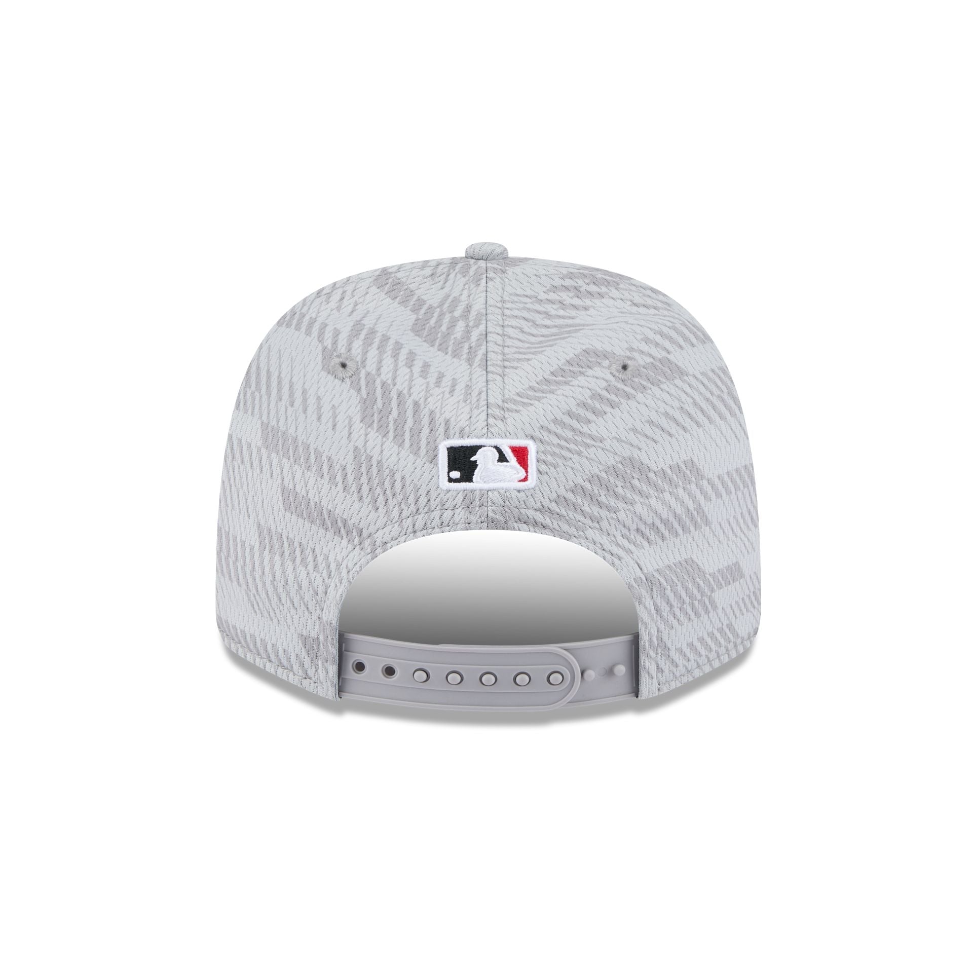 Cincinnati Reds 2025 Clubhouse Gray 9SEVENTY Stretch-Snap Hat